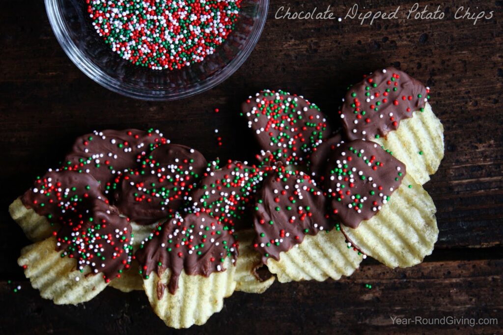 Chocolate Dipped Potato Chips with Christmas Sprinkles. Would make a perfect gift! 