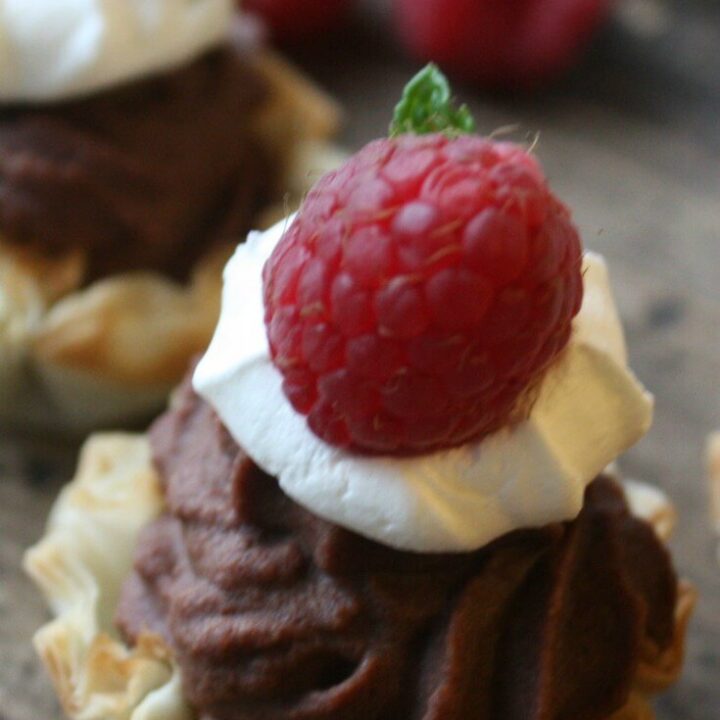 Mini Boozy Chocolate Cream Desserts