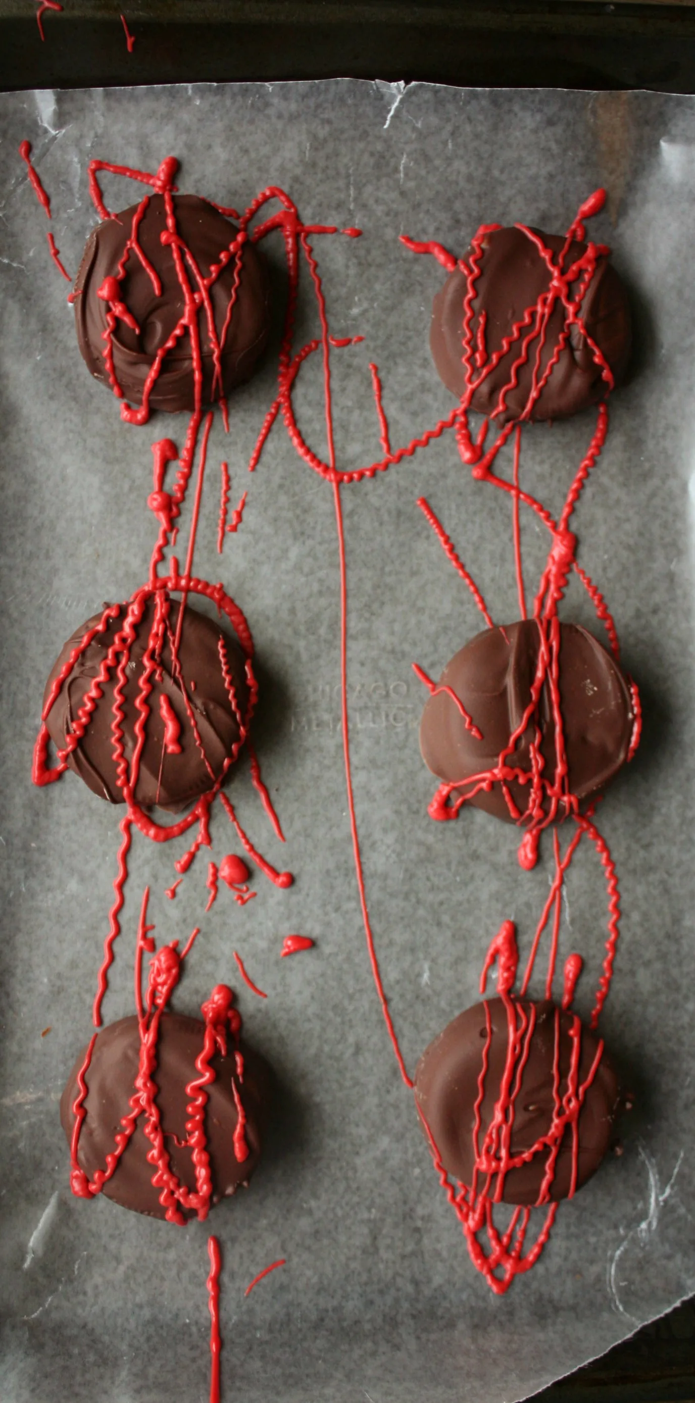 Chocolate Covered OREOs 1 Chocolate Covered OREOs with Candy Melt Drizzle