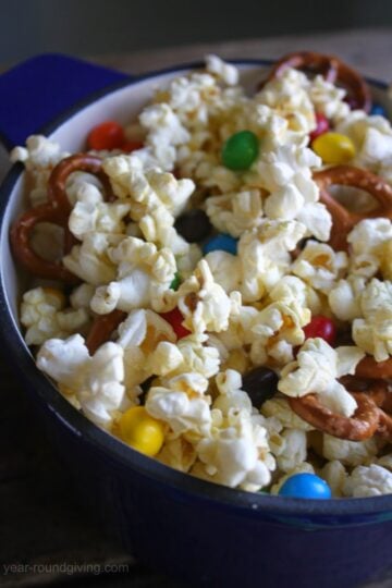 M&M's Popcorn Snack Mix 23