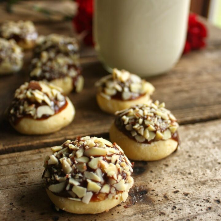 Nutella Almond Crunch Cookies