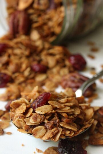 Homemade Granola with Cinnamon, Pecans, and Raisins 8