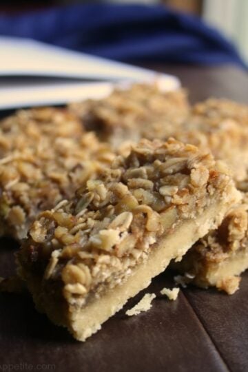 Honey Oat Shorbread Cookie Bars