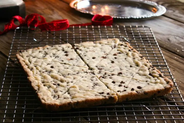 chocolate chip shortbread cookies