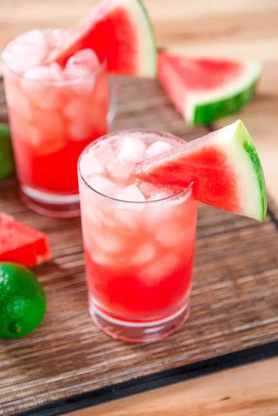 Sparkling Watermelon Cooler Gin Cocktail plus 40 more Gin Cocktail recipes you have to see! 