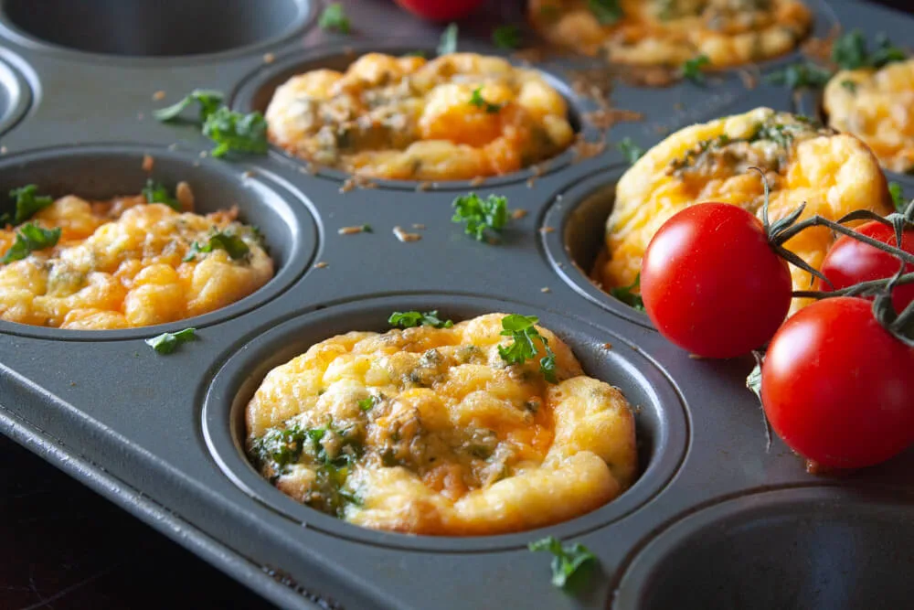 Baked Egg Muffins - Kale and Cheddar Breakfast Cups 1