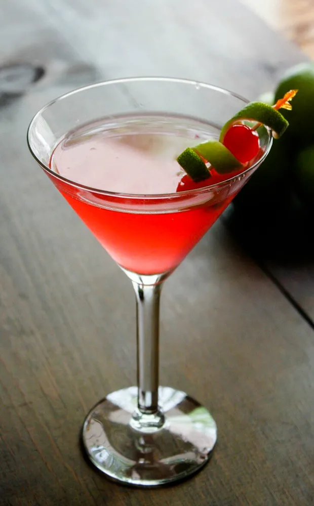 Classic Cosmopolitan Cocktail Recipe