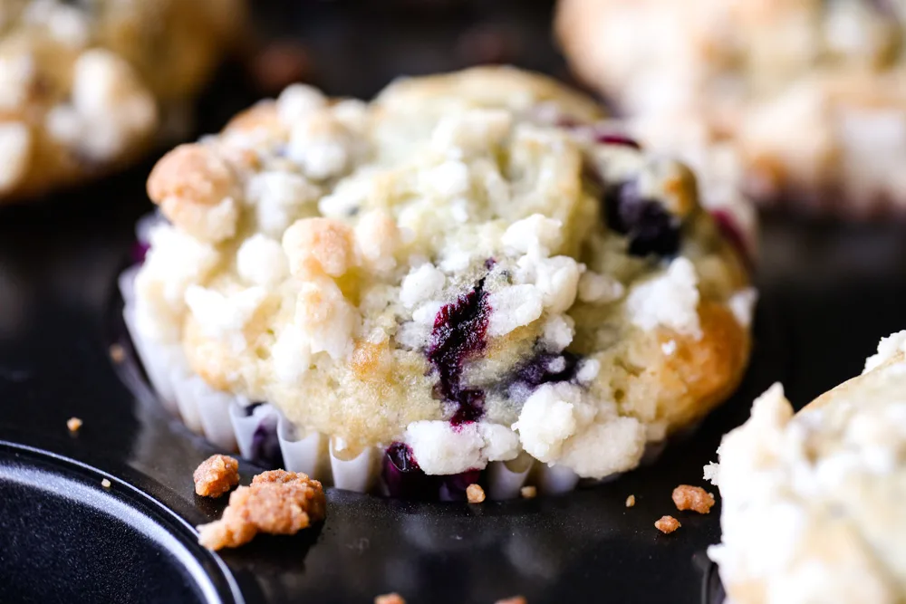 Blueberry Muffins with Crumb Topping