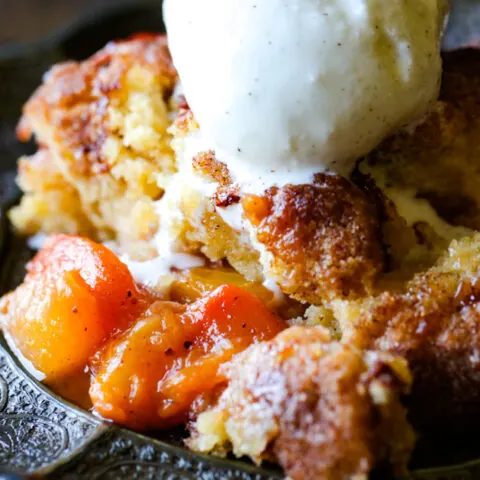 Peach Cobbler with Fresh Peaches