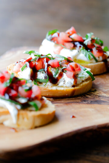 Burrata Caprese Crostini 34